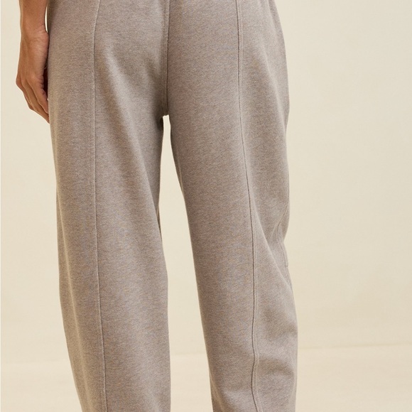 Aerie Lounge Set - Picture 5 of 9